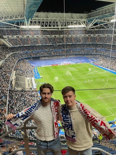 Fotballkamp på Santiago Bernabéu (Foto: Tinius Syvertsen 2023).
